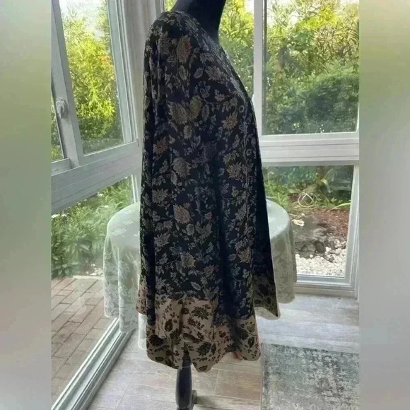 Dana Buckman kimono size 2X Batik Print black& gold classy, versatile, like new - Picture 4 of 8